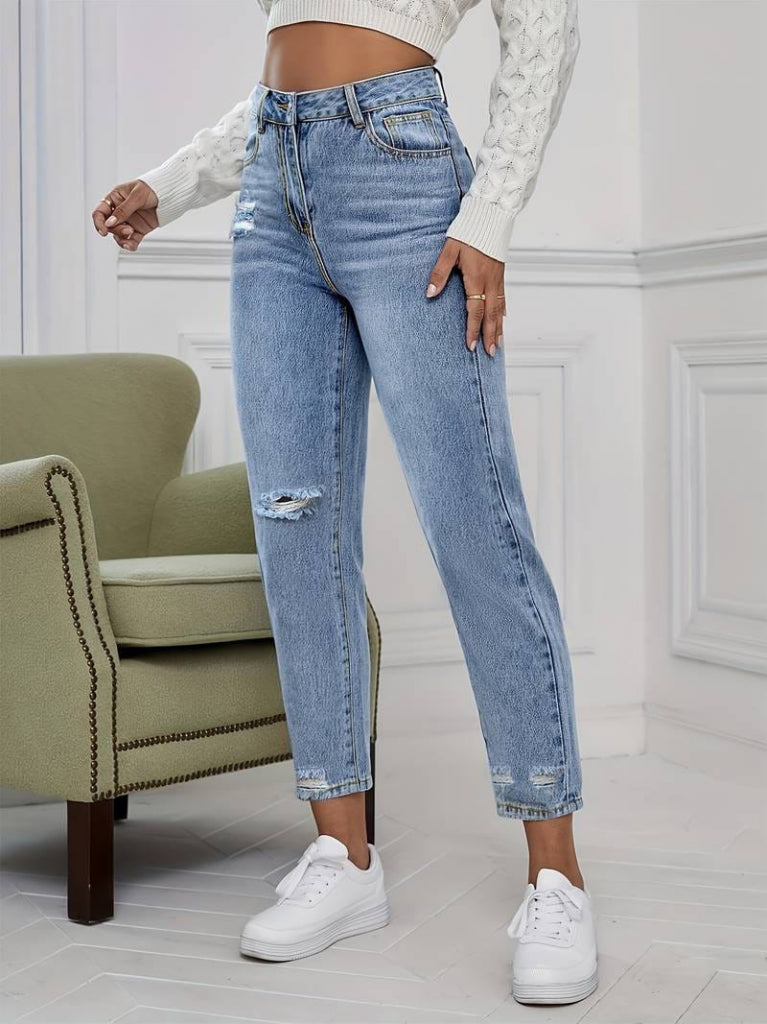 Kadın Açık Mavi Yırtık Mom Fit Kot Pantolon (136452)