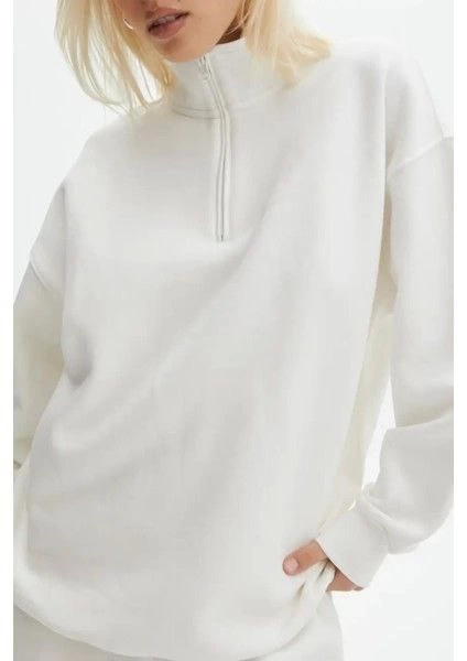 Unisex Uzun Kol Yarım Farmuarlı Yakalı Basic SweatShirt - Beyaz (131436)