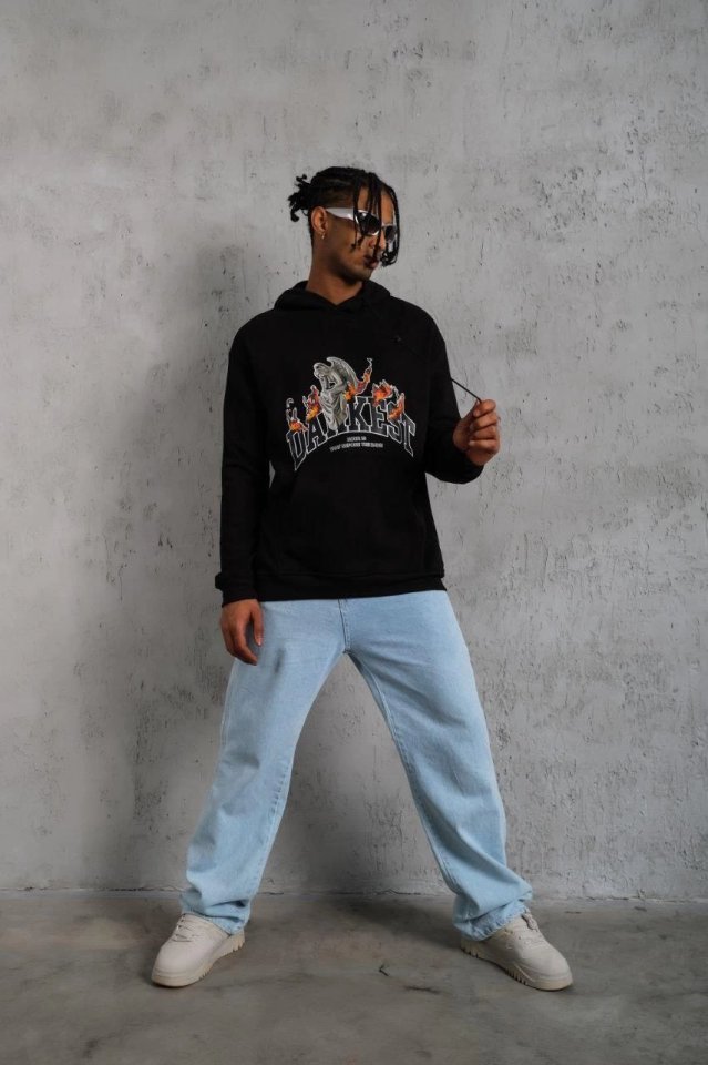 Erkek Oversize Kapüşonlu Sweatshirt – Siyah Renk Üç İplik İçi Pamuklu Kanguru Cepli Baskılı Hoodie Rahat Kalıp Kışlık Günlük Kombinlere Uygun - Siyah (175564)