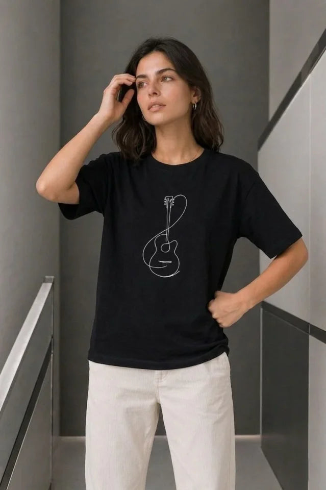 Minimal Gitar Baskılı Tişört T-Shirt Yazlık Kısa Kol Bisiklet Yaka T-Shirt - Siyah (188679)