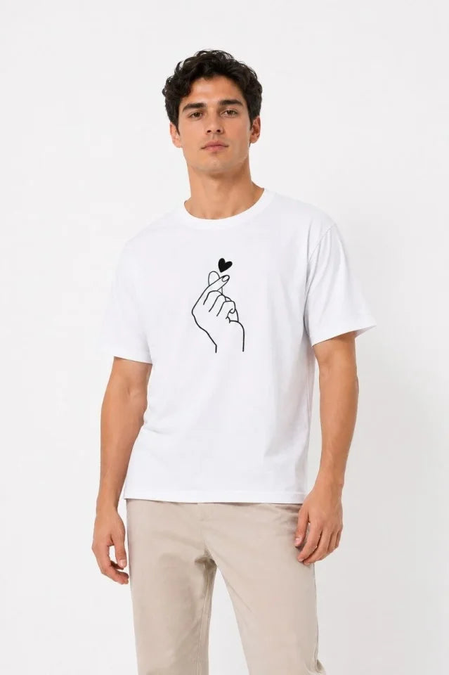 Erkek Kore Parmak Kalp Aşk Temalı Minimal Baskılı Tişört Yazlık Kısa Kol T-Shirt - Beyaz (188984)