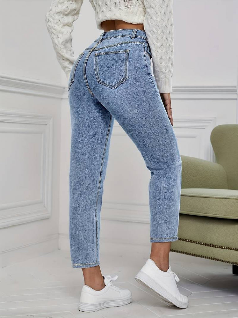 Kadın Açık Mavi Yırtık Mom Fit Kot Pantolon (136452)